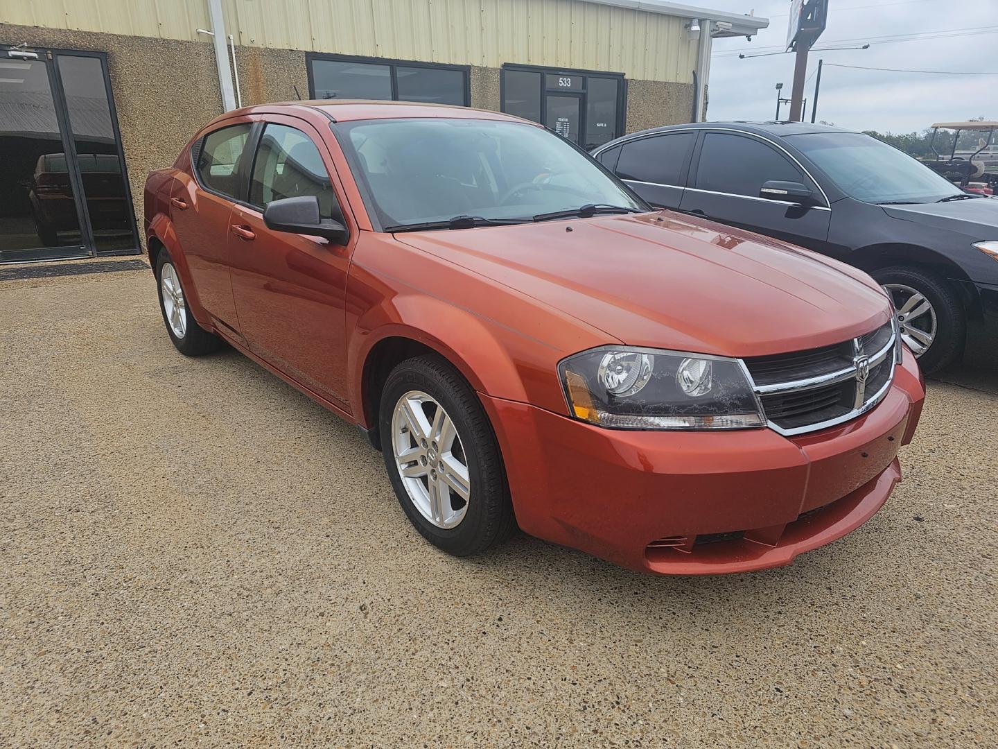 2008 ORANGE DODGE AVENGER SXT (1B3LC56K88N) with an 2.4L L4 DOHC 16V engine, 4-SPEED AUTOMATIC transmission, located at 533 S Seven Points BLVD, Seven Points, TX, 75143, (430) 255-4030, 32.313999, -96.209351 - Photo#1